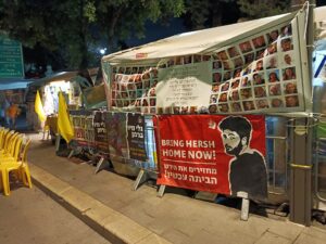 Hamas liberta todos os 20 reféns israelenses vivos após 738 dias de cativeiro